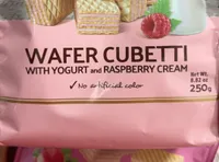 Wafer cubetti with yogurt and raspberry cream