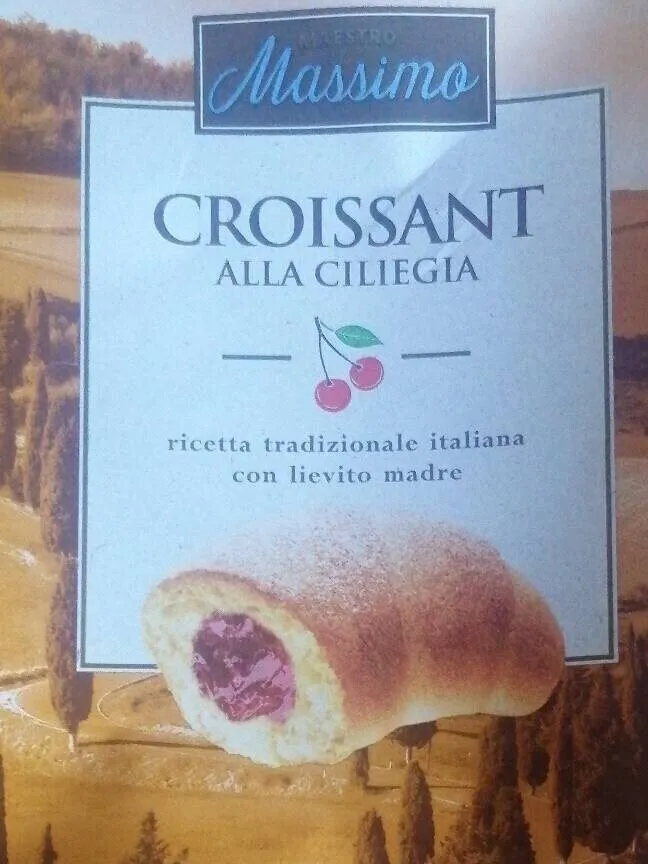 Croissant alla ciliegia