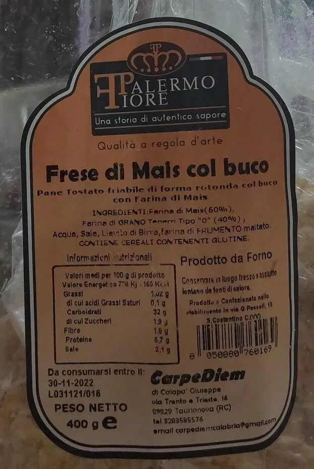 Frese di mais con il buco