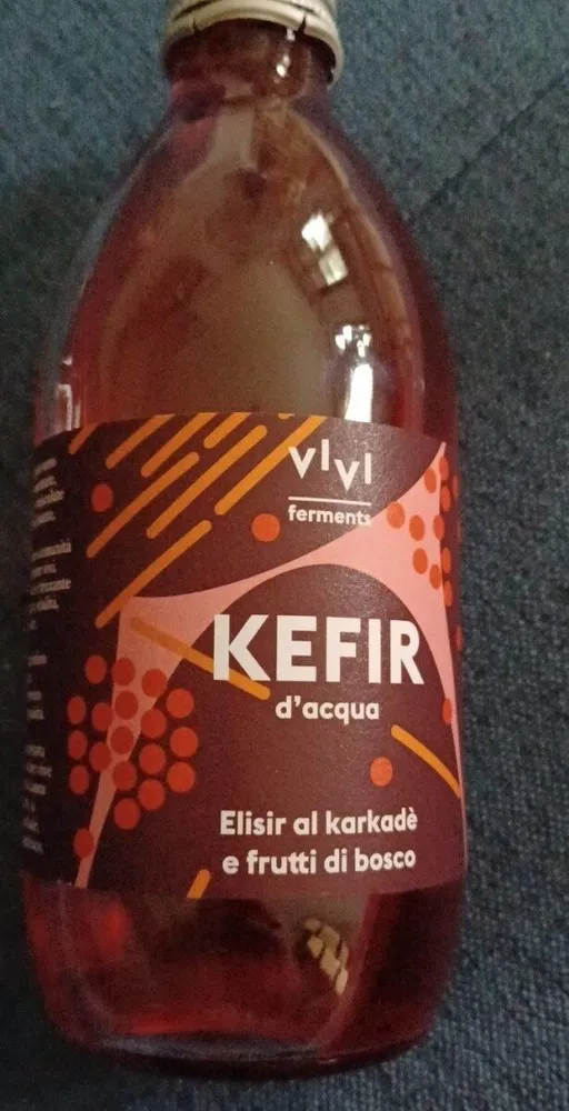 Kefir d'acqua elisir al karkadè e frutti di bosco