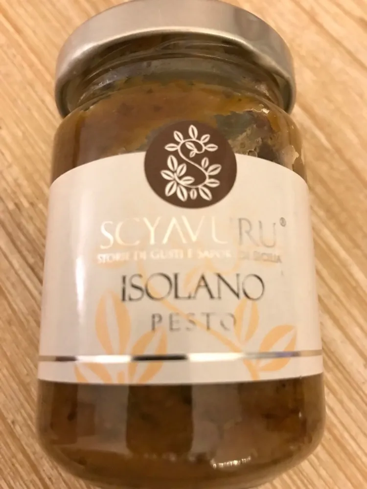Isolano pesto