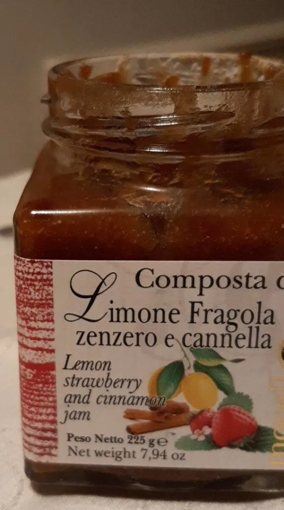 Composta di limone fragola zenzero e cannella