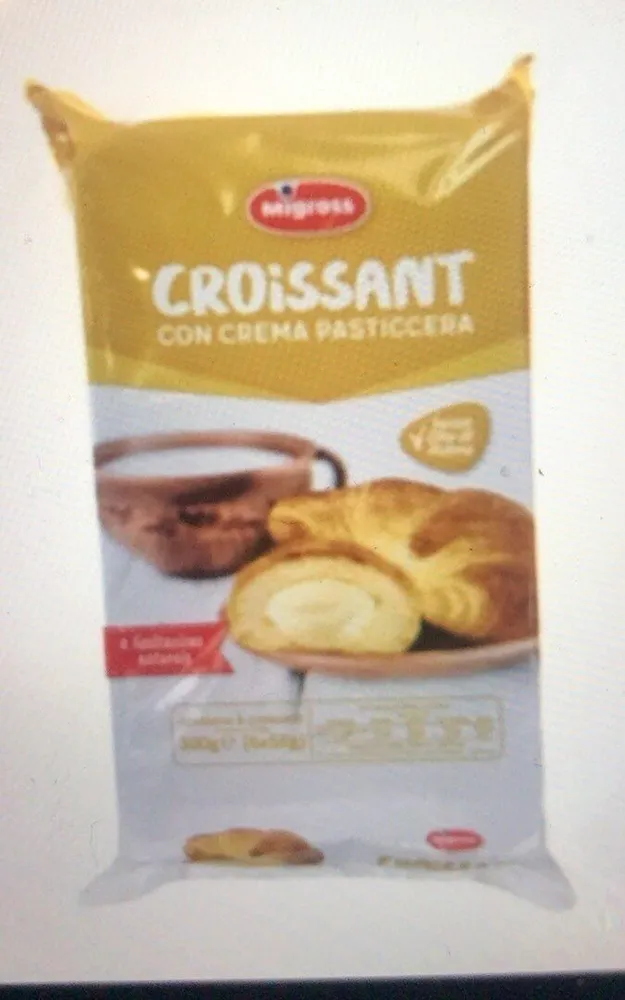 CROISSANT CON CREMA PASTICCERA