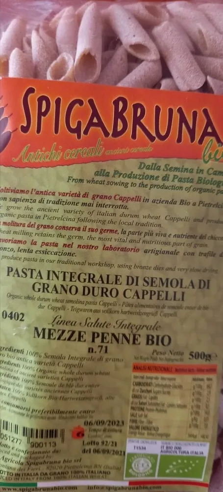 Pasta integrale di semola di grano duro cappelli