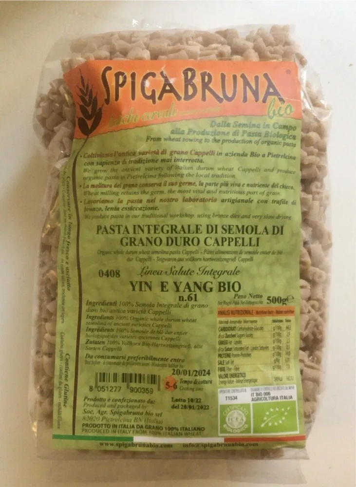 Pasta integrale di semola di grano duro cappelli