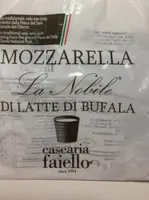 Mozzarella di latte di bufala