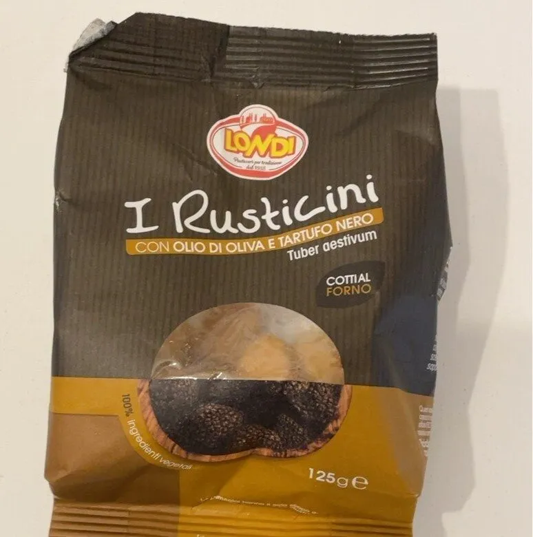 I rusticini con olio di oliva e tartufo nero