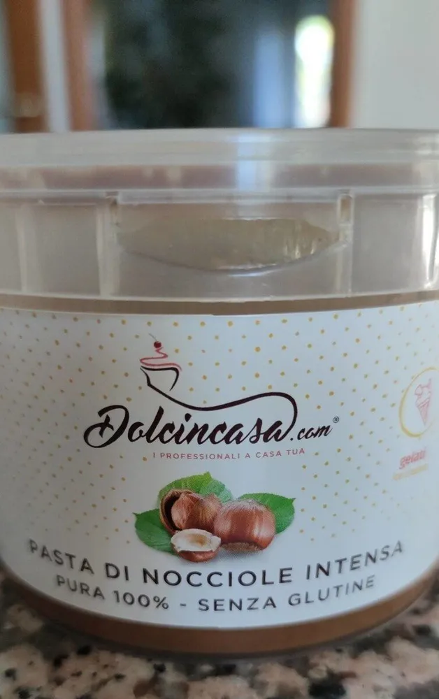 Pasta di nocciole intensa