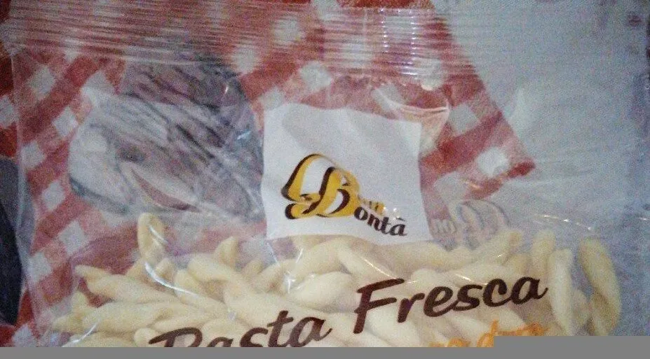 Pasta fresca strozzapreti