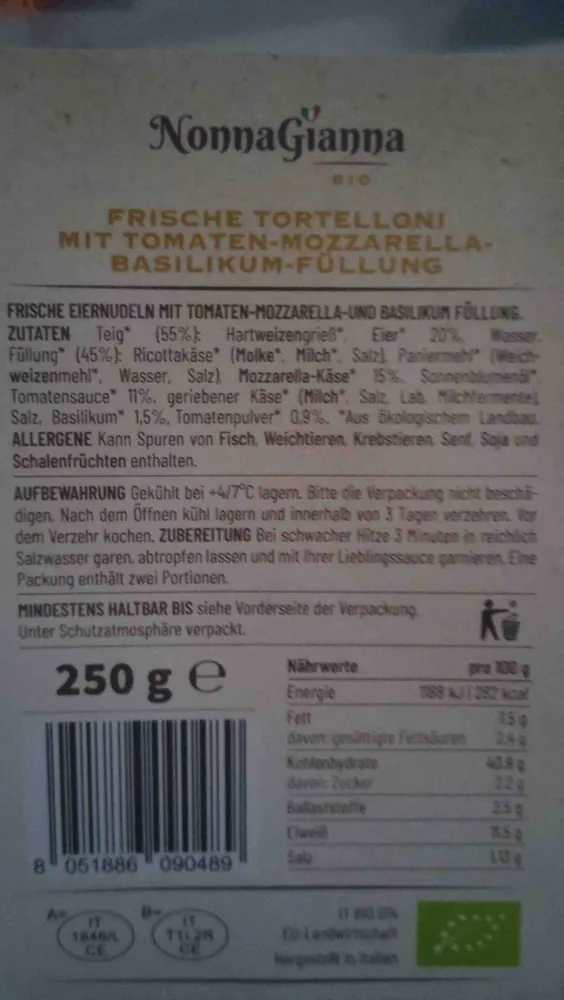Tortelloni mozzarella pomodora e basilico