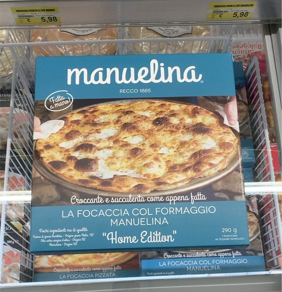 la focaccia col formaggio manuelina