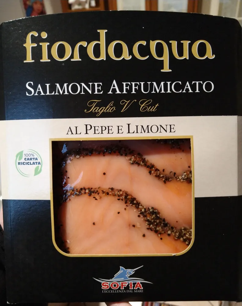 Fiordacqua - Salmone affumicato al pepe e limone