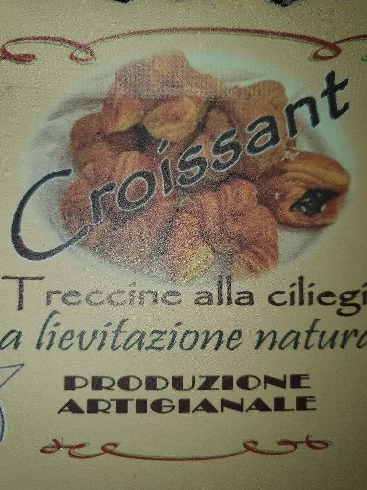 Croissant, treccine alla ciliegia