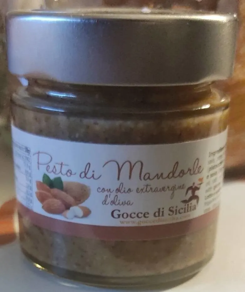 Pesto di Mandorle con olio extravergine d'oliva