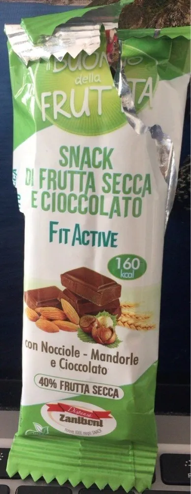Snack aux fruits sec et chocolat