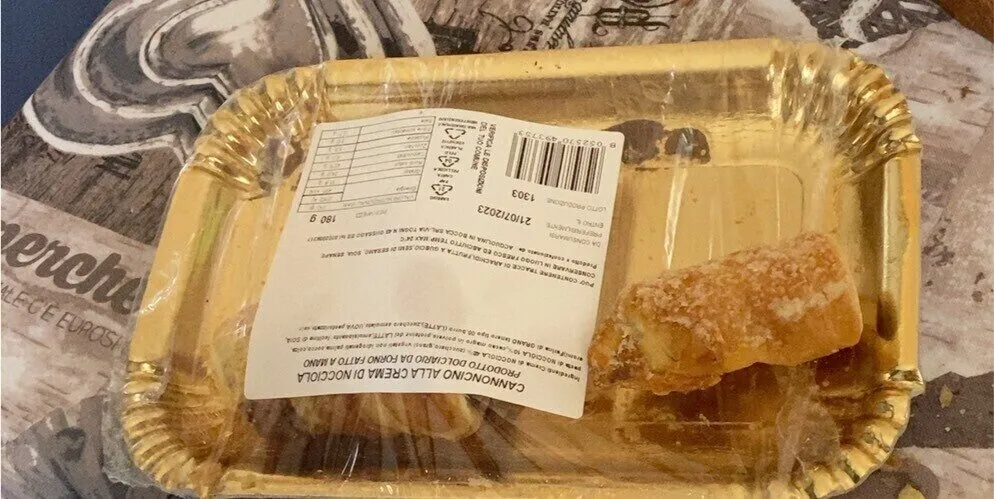Cannoncino alla crema di nocciola
