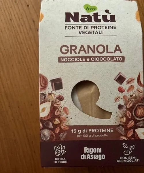 Granola nocciole e cioccolato