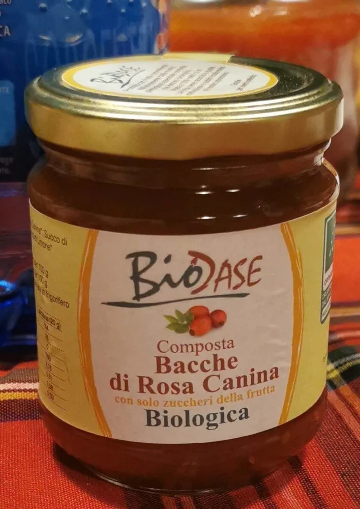 Composta di rosa canina