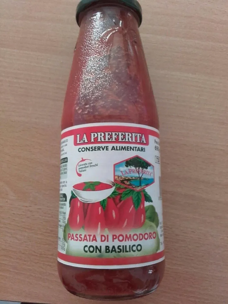 passata di pomodoro con basilico