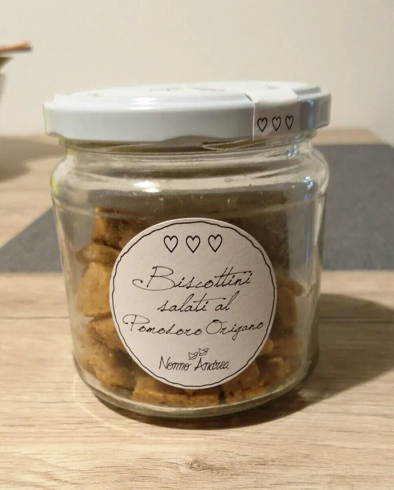 Biscottini salati al pomodoro e origano