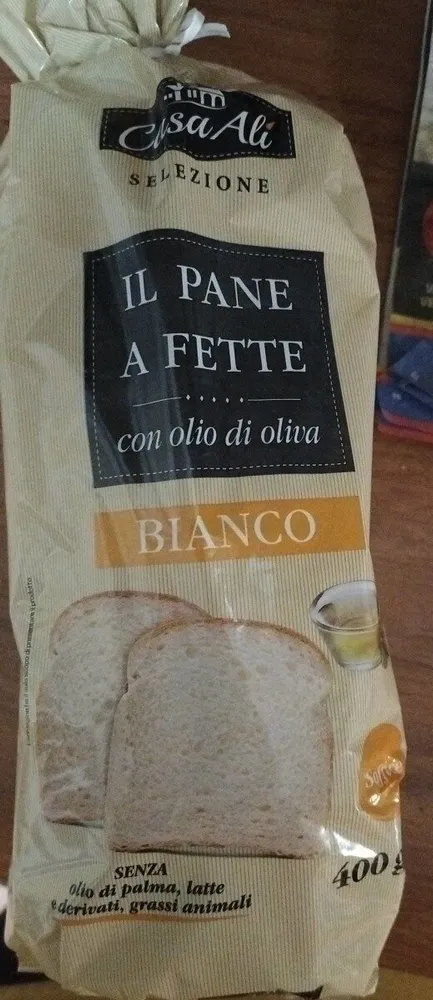 Il pane a fette con olio di oliva bianco