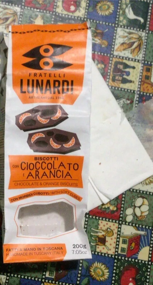 Biscotti con cioccolato e arancia