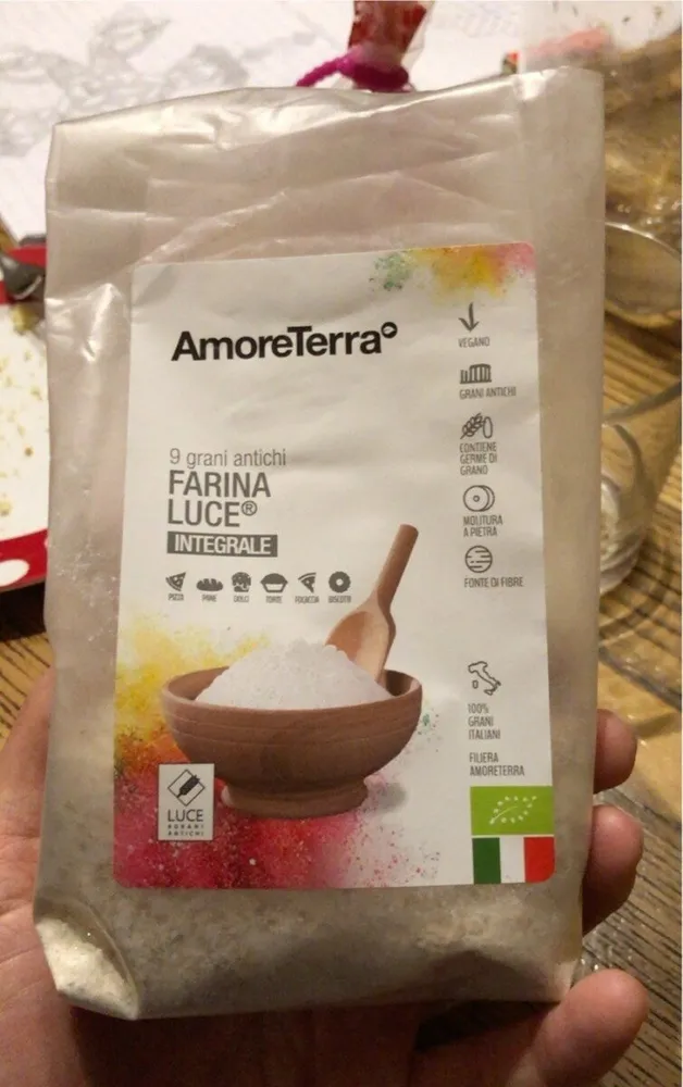 Farina luce integrale