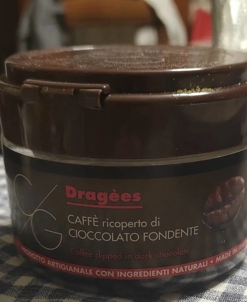 Chicchi di caffè ricoperti di cioccolato fondente