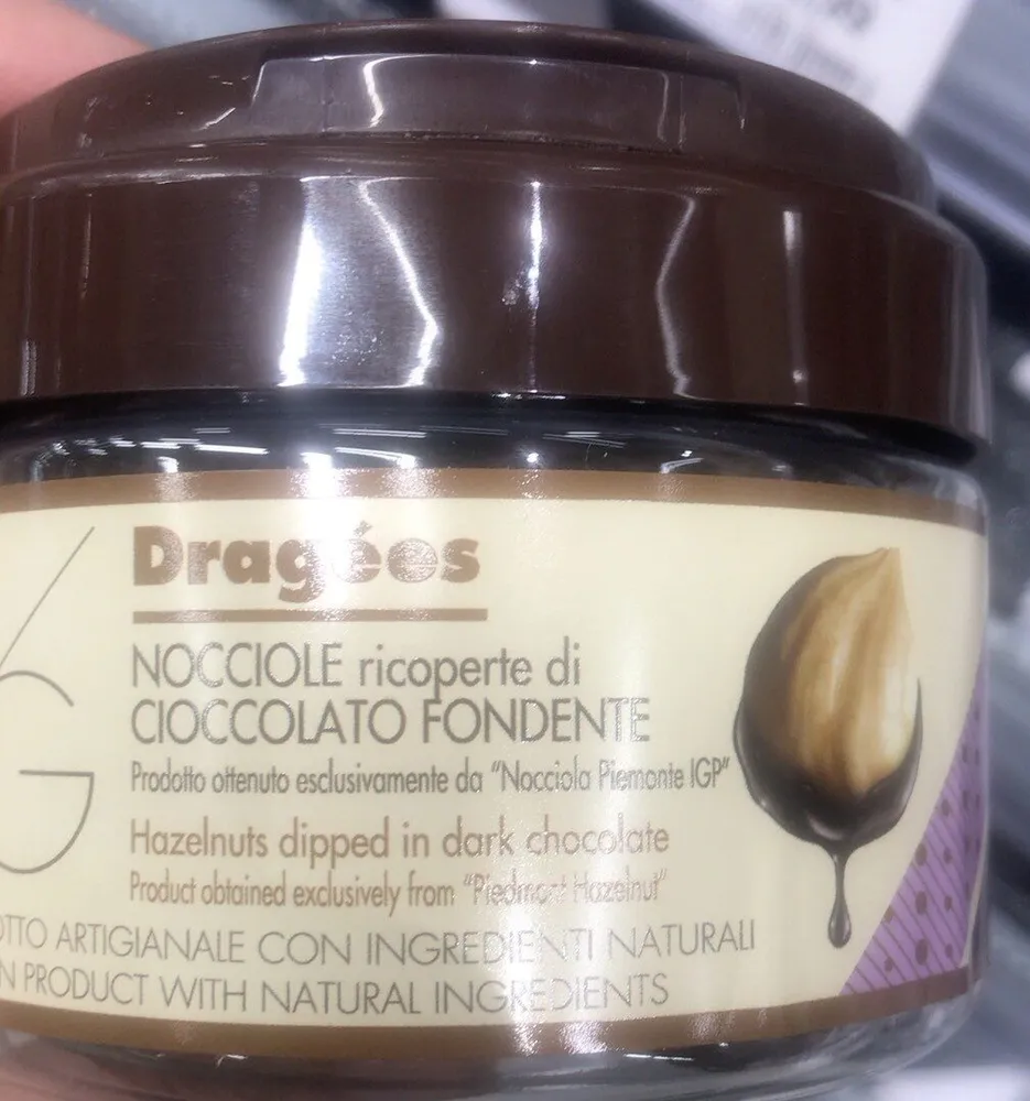Nocciole ricoperte cioccolato fondente