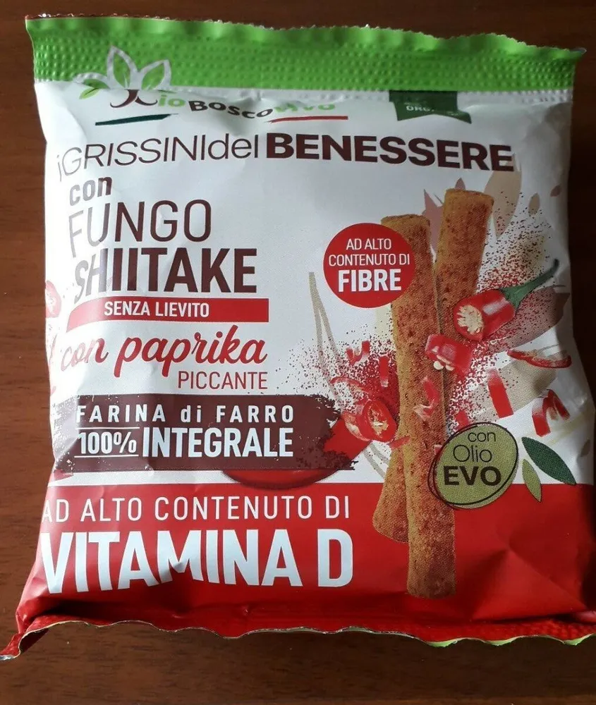 I grissini ricchi di vitamina d con funghi shiitake e paprika