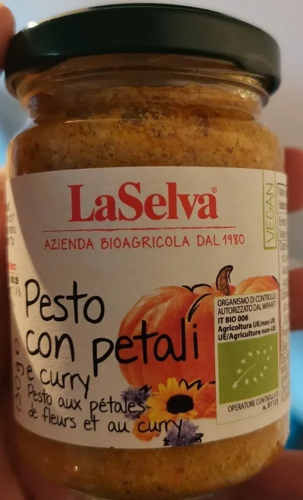 Pesto con petali