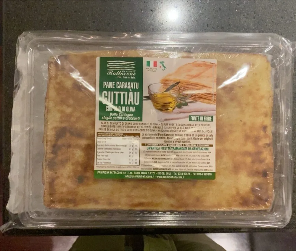 Pane carasatu guttiàu