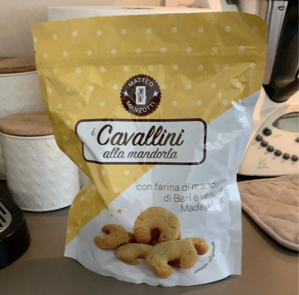 Cavallini alla mandorla