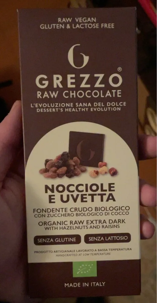 Nocciole e uvetta