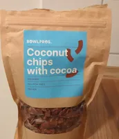 Coconut chips with cocoa