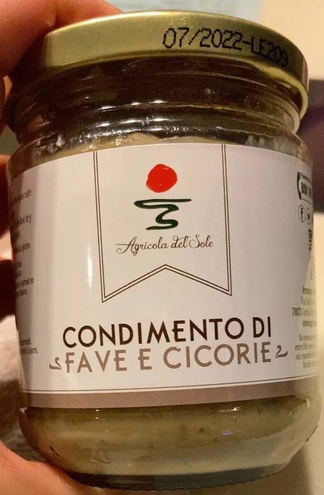 Condimento di fave e cicoria