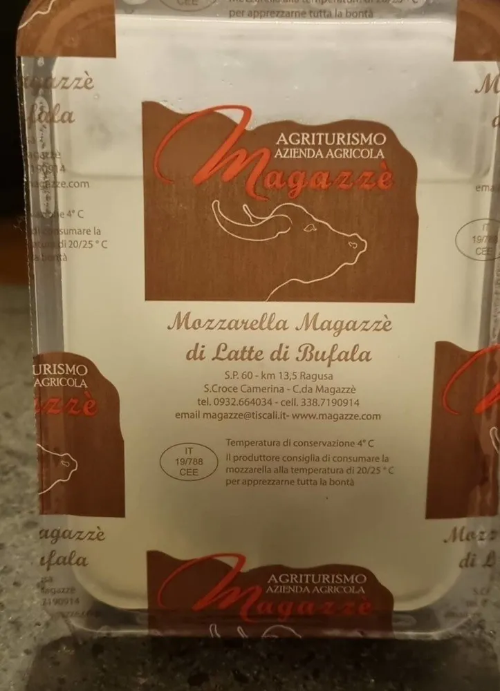 Mozzarella Magazze di Latte di Bufala