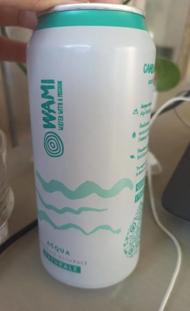 Acqua minerale naturale
