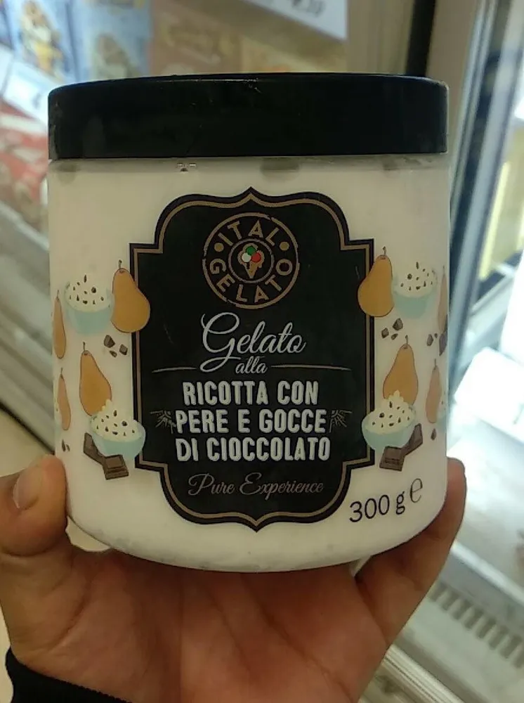 ricotta con Pere e gocce de cioccolato