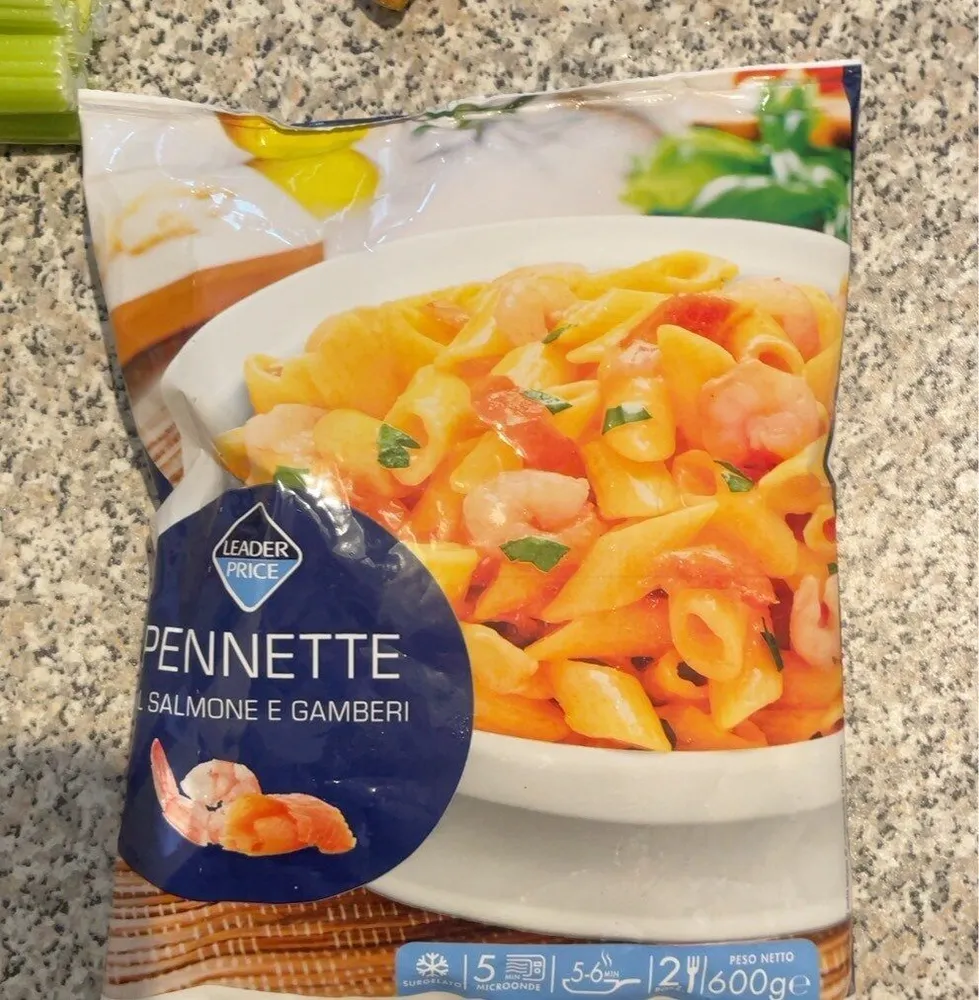Pennette al salmone e gamberi