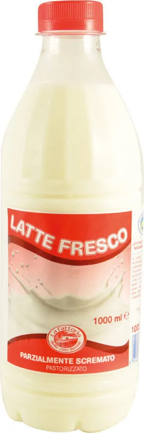 Latte fresco parzialmente scremato la fattoria delle cose buone