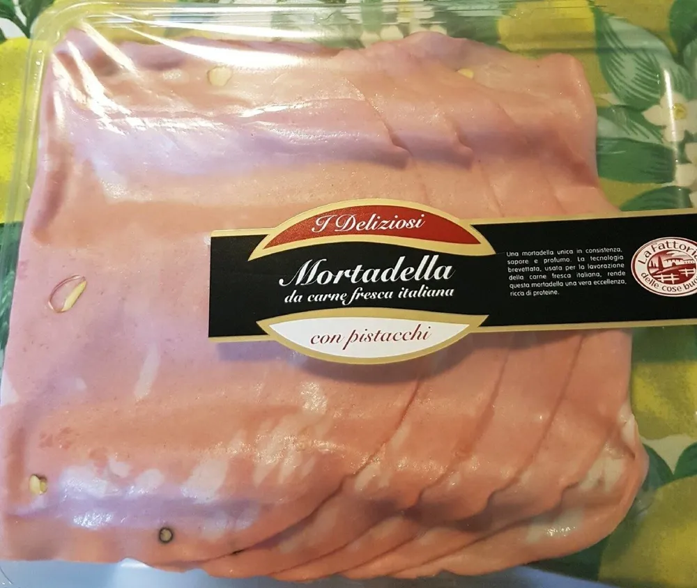 Mortadella con pistacchio