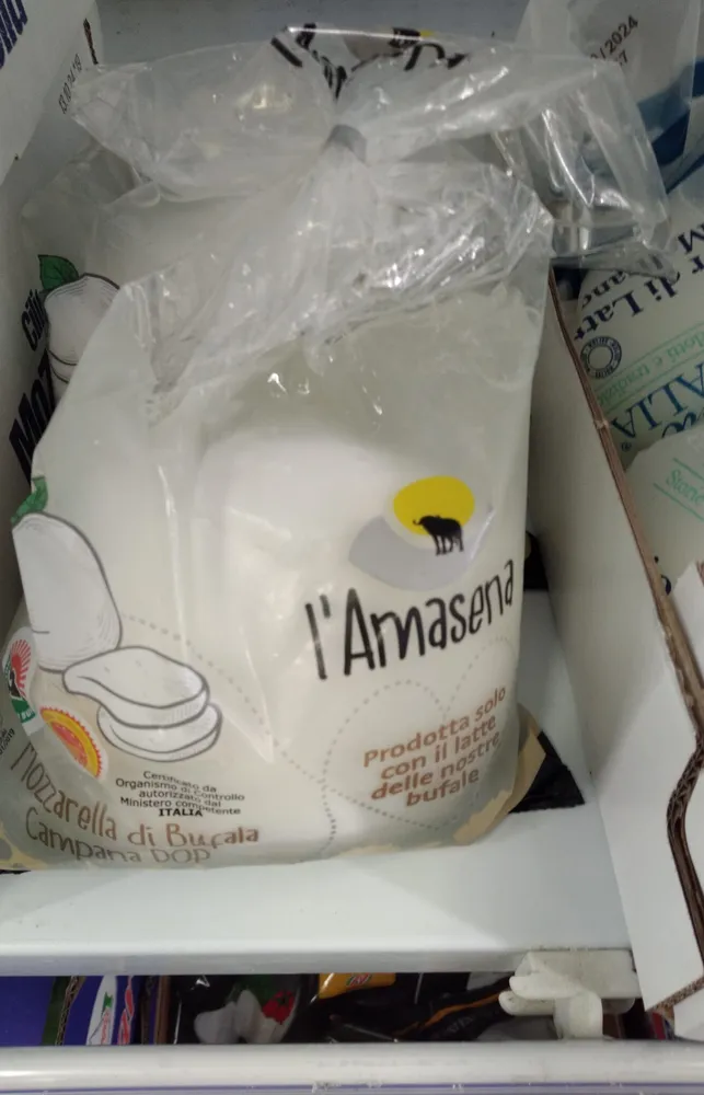mozzarella Di buffalo campana dop