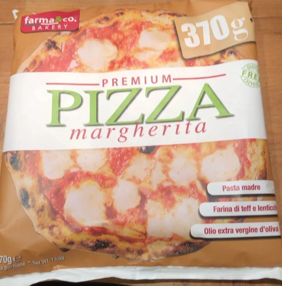 Premium pizza margherita