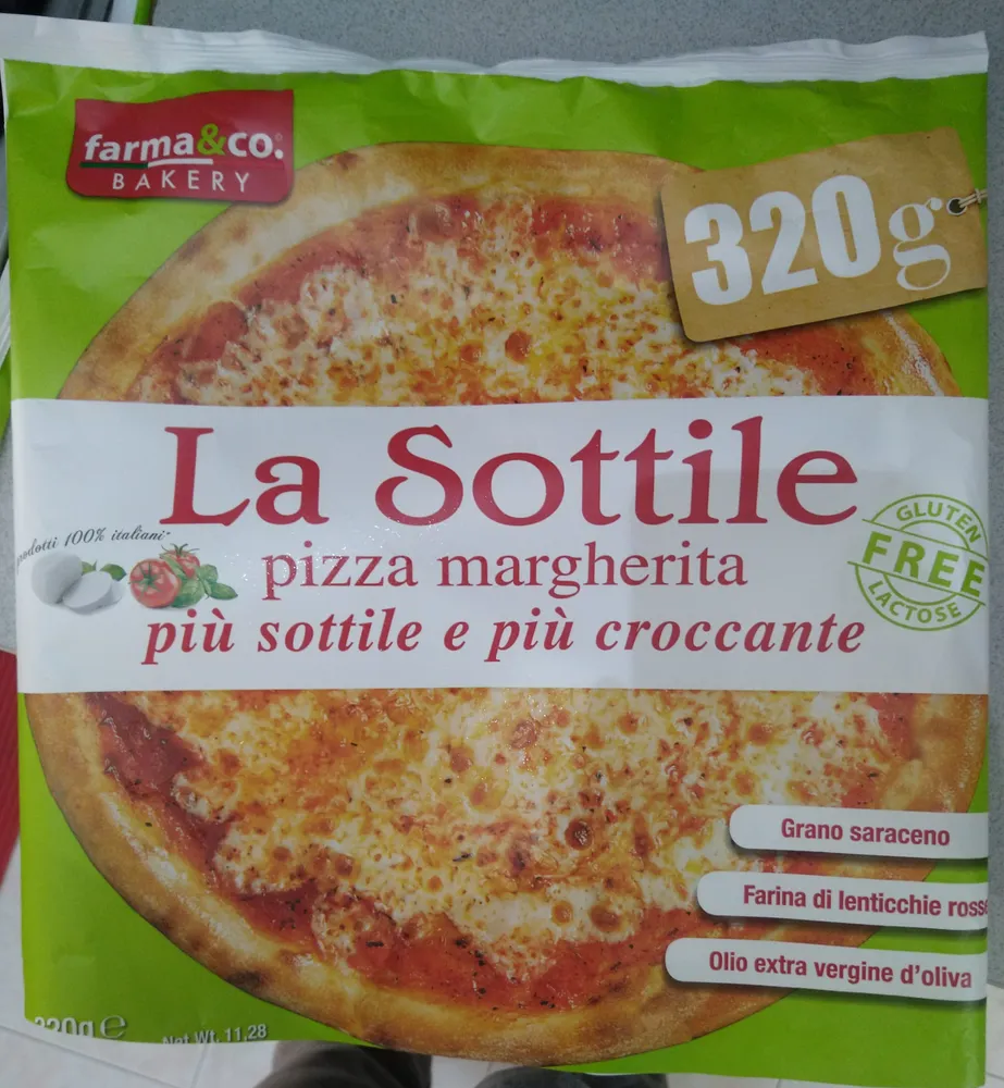 La sottile pizza Margherita