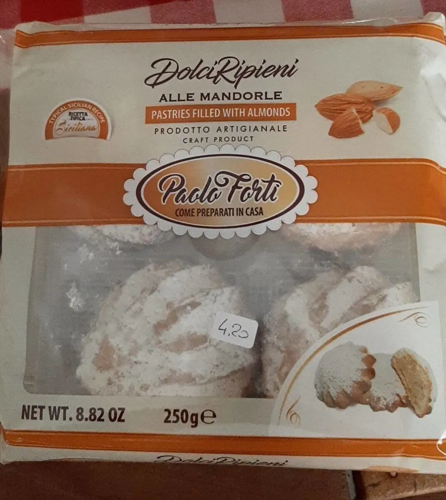 Dolci ripieni alle mandorle