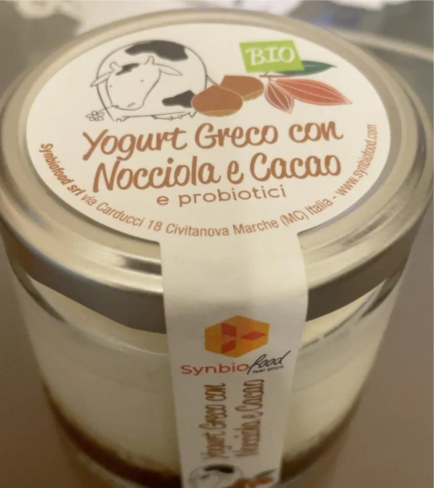 Yougurt greco con nocciola e cacao