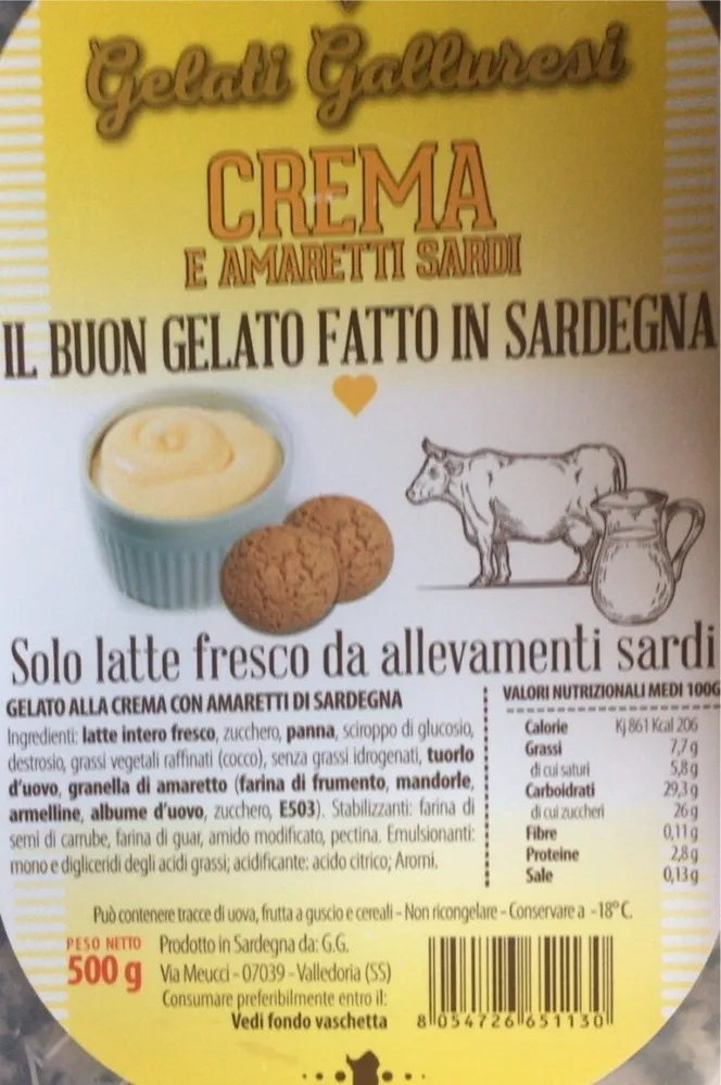 Gelato alla crema con amaretti