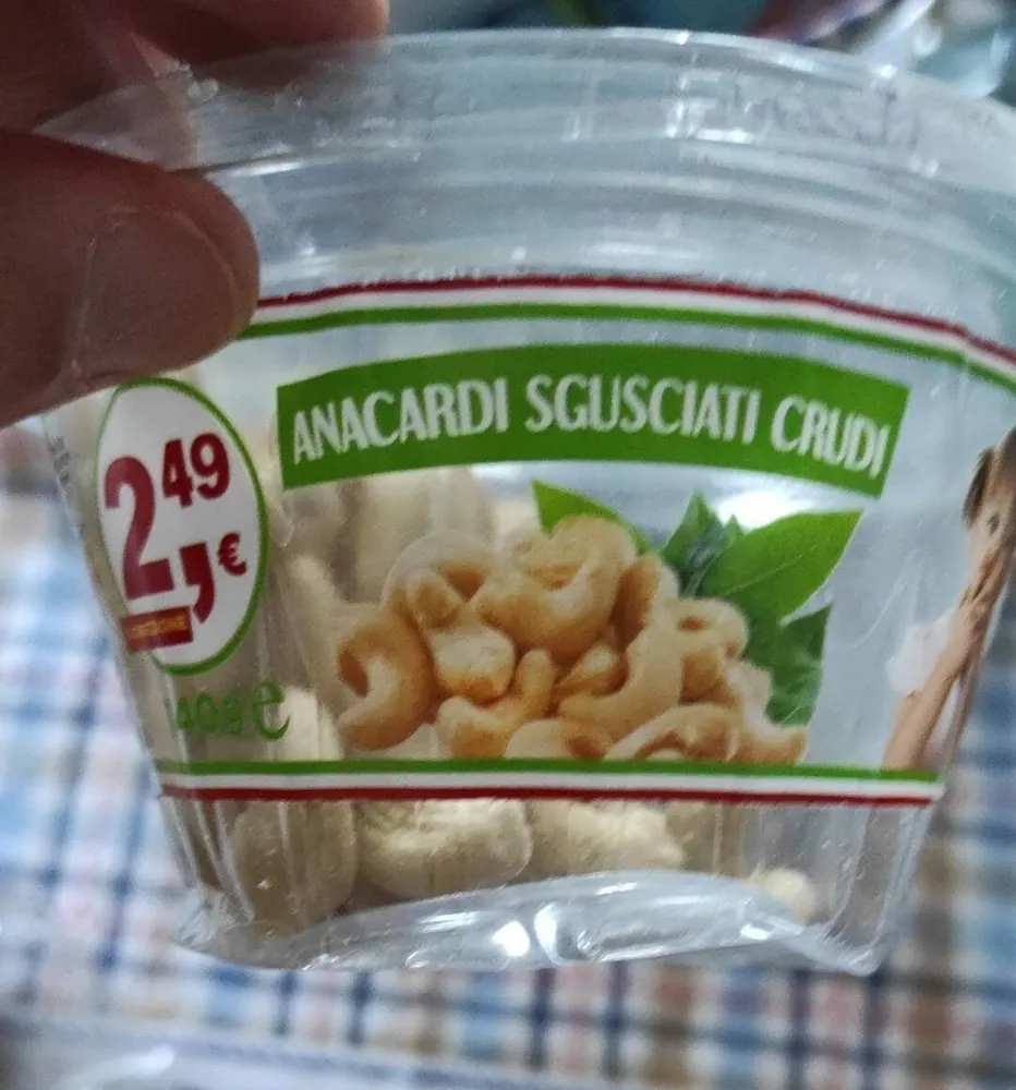 Anacardi sgusciati crudi