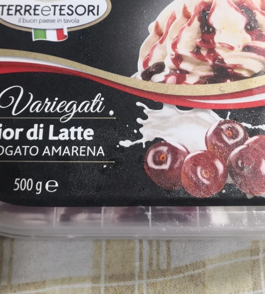 Fior di latte affogato amarena